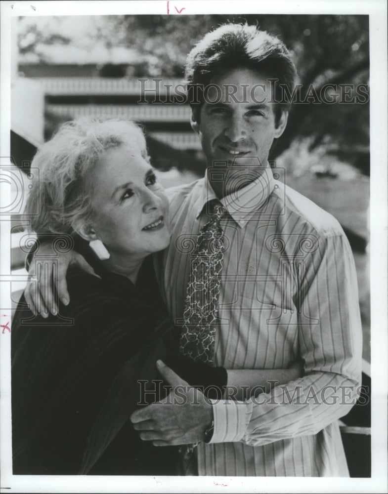 1989 Doris Roberts and Robert Carradine.-Historic Images