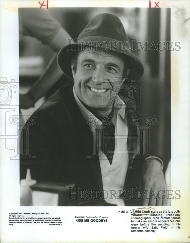 1982 Press Photo James Caan as Jolly Villano in &quot;Kiss Me Goodbye.&quot; - Historic Images