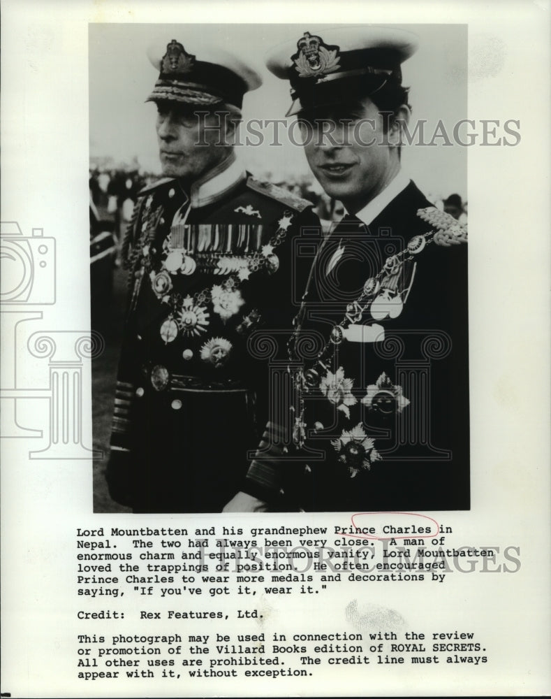 1985 Press Photo Lord Mountbatten and grandnephew, Prince Charles in Nepal. - Historic Images