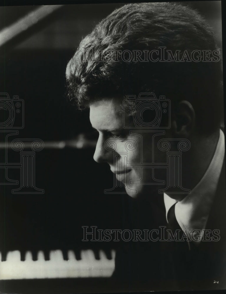 1974 Press Photo Van Cliburn, Concert pianist - nop13297-Historic Images