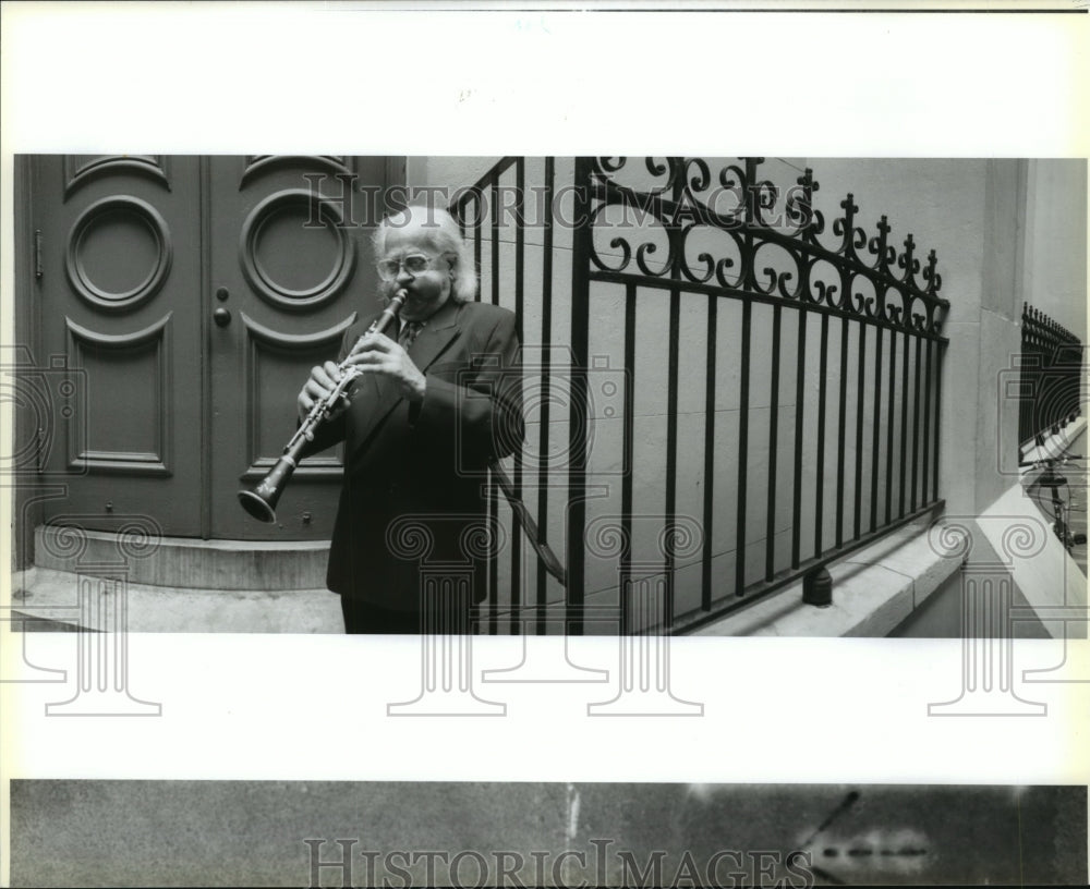 1993 Pud Brown, Pirate&#39;s Alley, near his apartment in French Quarter - Historic Images