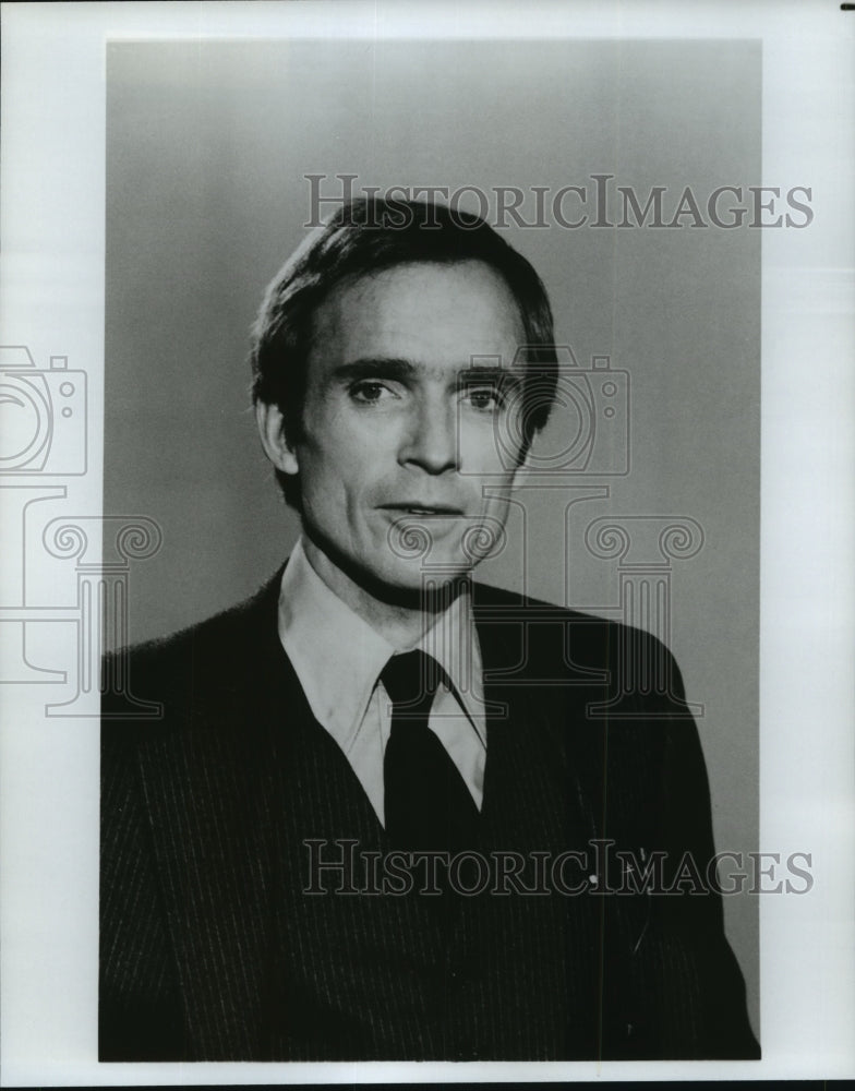 Press Photo Dick Cavett hosts &quot;Time Was&quot; for HBO. - nop14279-Historic Images