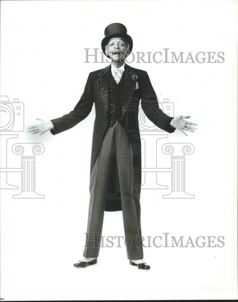 1986 Charles Honi Coles, American actor and tap dancer. - Historic Images