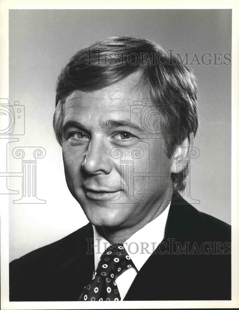 1983 William Christopher stars on AfterMASH, on CBS. - Historic Images