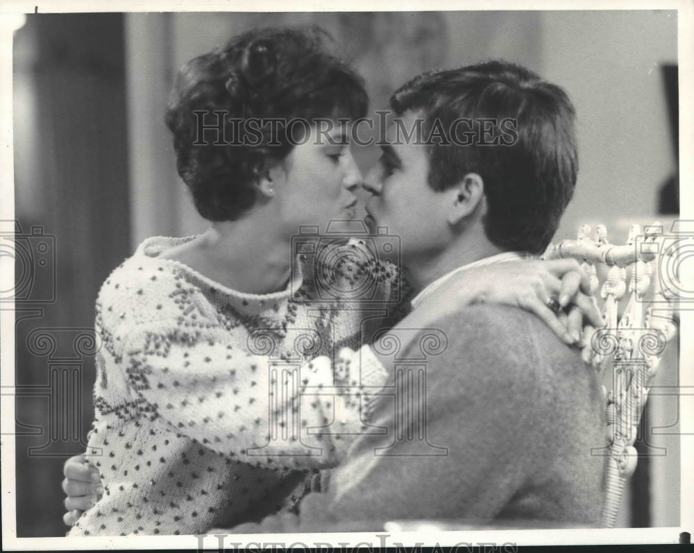 1983 Press Photo Michael Carven and Doran Clark on Emerald Point N.A.S. on CBS. - Historic Images