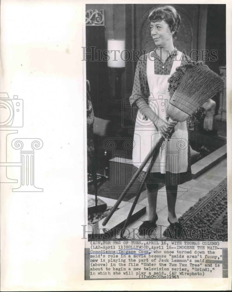 1963 Press Photo Actor Imogene Coca as a maid in &quot;Under the Yum Yum Tree.&quot;-Historic Images