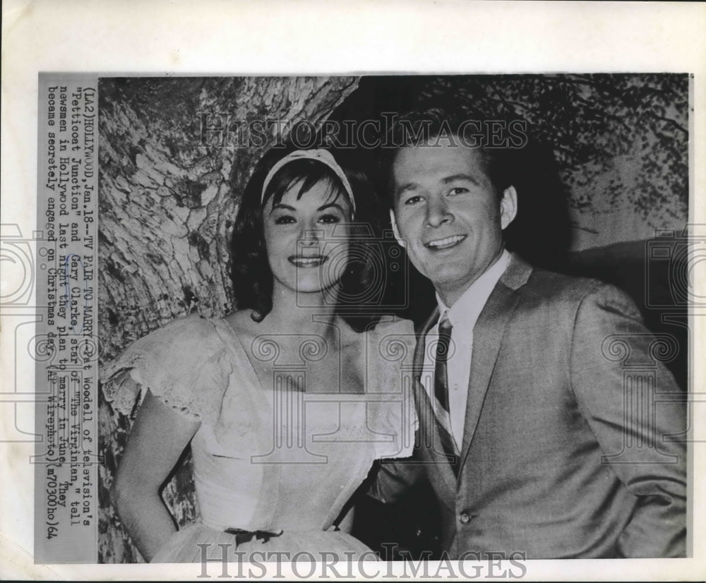 1964 Press Photo Actors Pat Woodell and Her Husband Gary Clarke In Hollywood - Historic Images