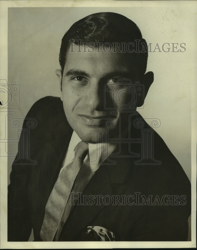 1967 Actor Valentino Cruz - Historic Images