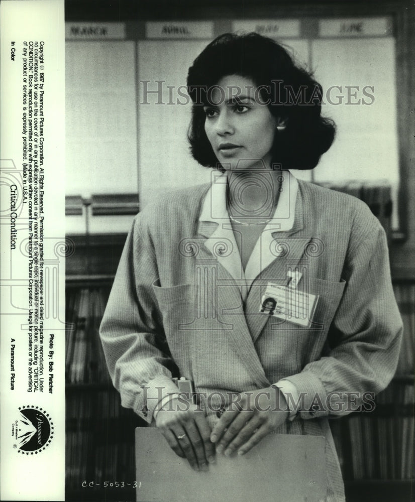 1986 Rachel Ticotin in a new comedy film, "Critical Condition." - Historic Images