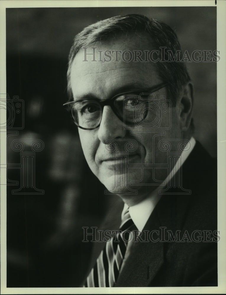 1982 John Chancellor, commentator for NBC Nightly News. - Historic Images