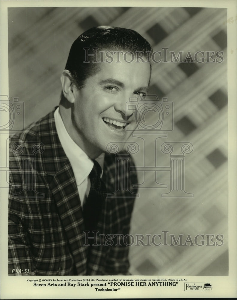 1966 Press Photo Bob Cummings, &quot;Promise Her Anything&quot; - Historic Images