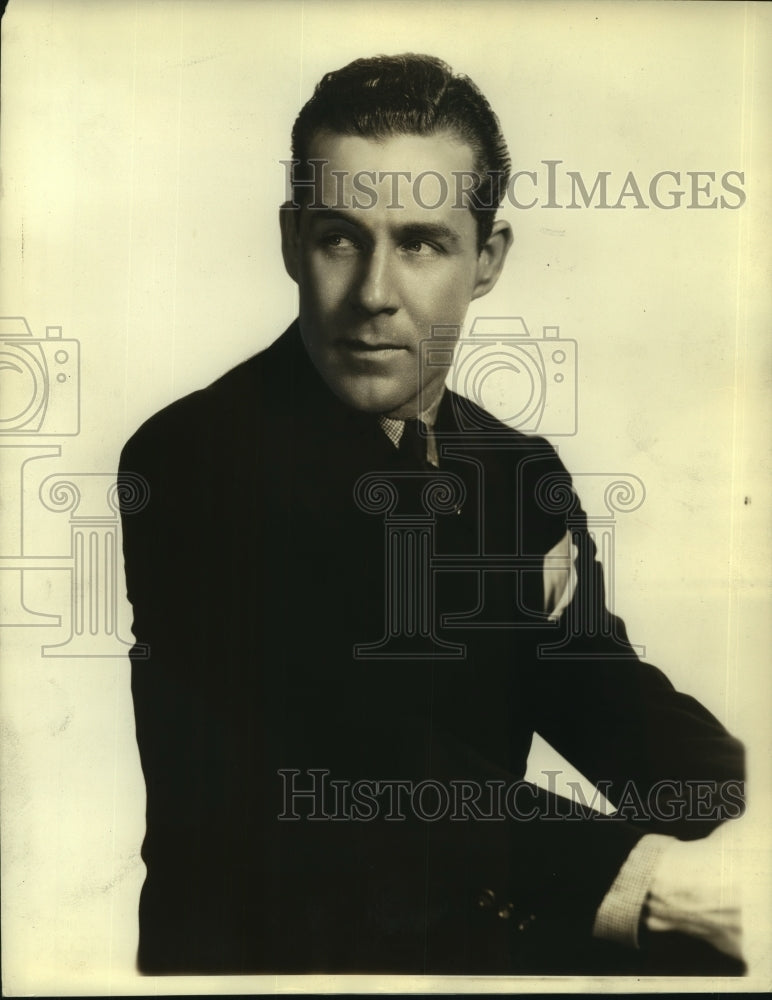 1936 Jerry Cooper, baritone, heard on &quot;Tea at the Ritz&quot; - Historic Images