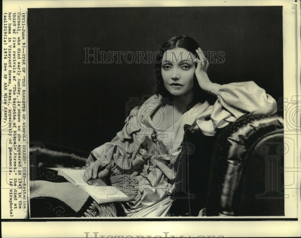 1945 Press Photo Katherine Cornell in 1945 photo: The Barretts of Wimpole Street - Historic Images