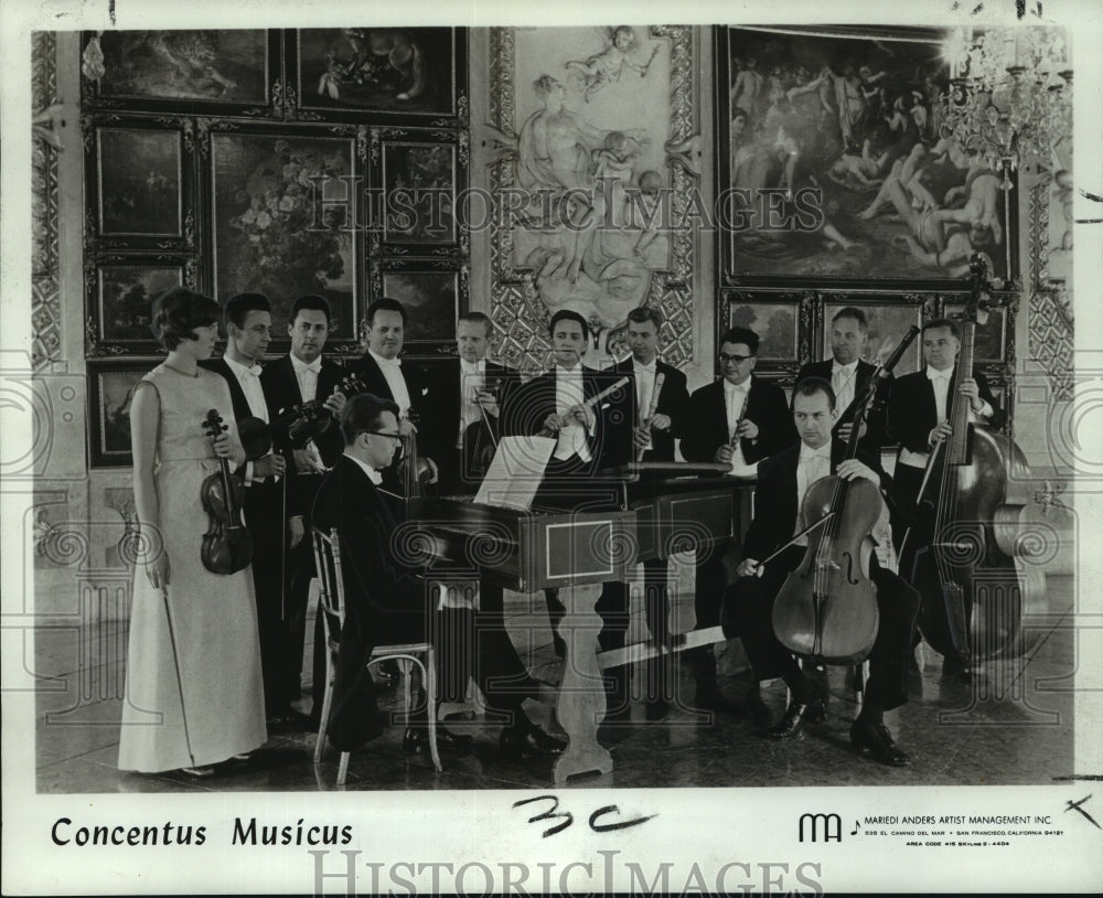 1968 Concentus Musicus Vienna performs at Newcomb College - Historic Images