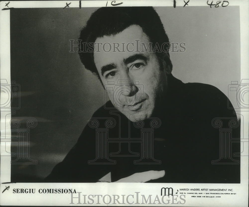 1974 Press Photo Sergiu Comissiona, conductor and violinist. - nop19114-Historic Images