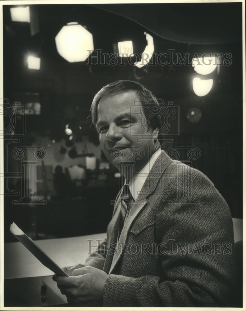 1981 Buddy Diliberto, channel 6, sportscaster - Historic Images