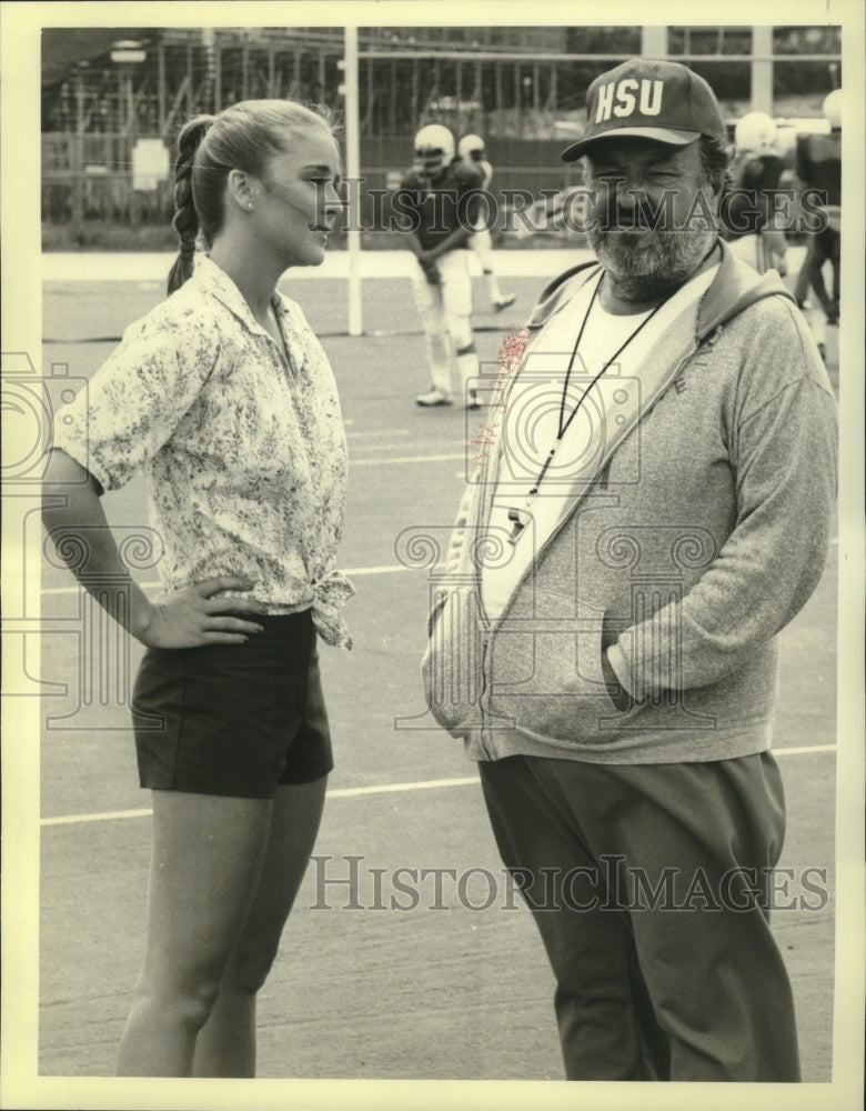 1980 Press Photo &quot;Battles&quot; - William Conrad and Robin Mattson on NBC - nop20016-Historic Images