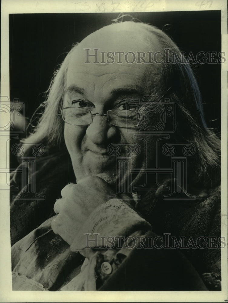 1976 Press Photo Howard da Silva as Benjamin Franklin. - nop20174-Historic Images