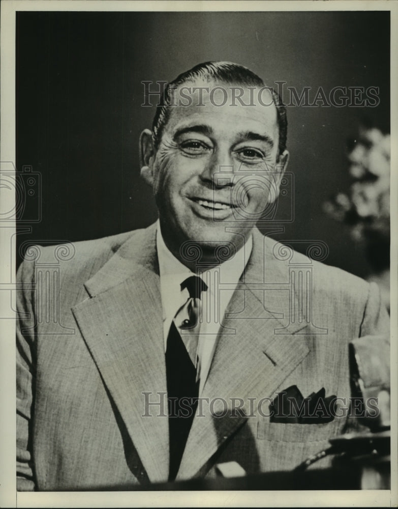 1951 Morton Downey, playing the piano - Historic Images