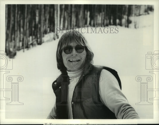 1978 Press Photo John Denver Celebrity Pro-Am Skiing Festival" over ABC - Historic Images