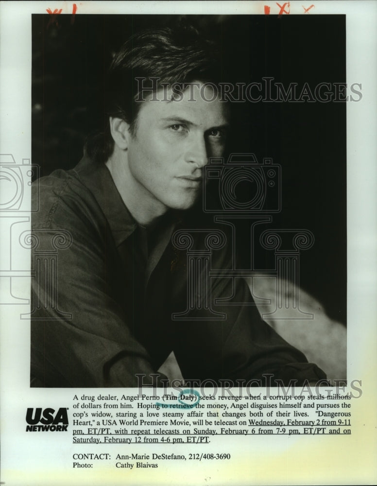 1993 Tim Daly stars in Dangerous Heart, on USA Network. - Historic Images