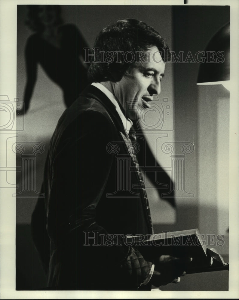 1977 Press Photo Henry Darrow guest-stars as Henry Lepere on &quot;Monolith&quot; - Historic Images