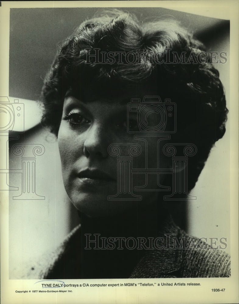 1977 Tyne Daly stars in Telefon. - Historic Images