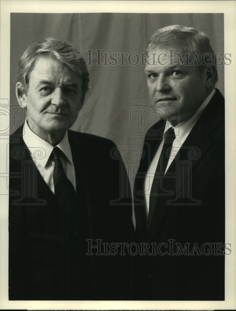 1990 Press Photo Hal Holbrook and Brian Dennehy in Killing in a Small Town. - Historic Images