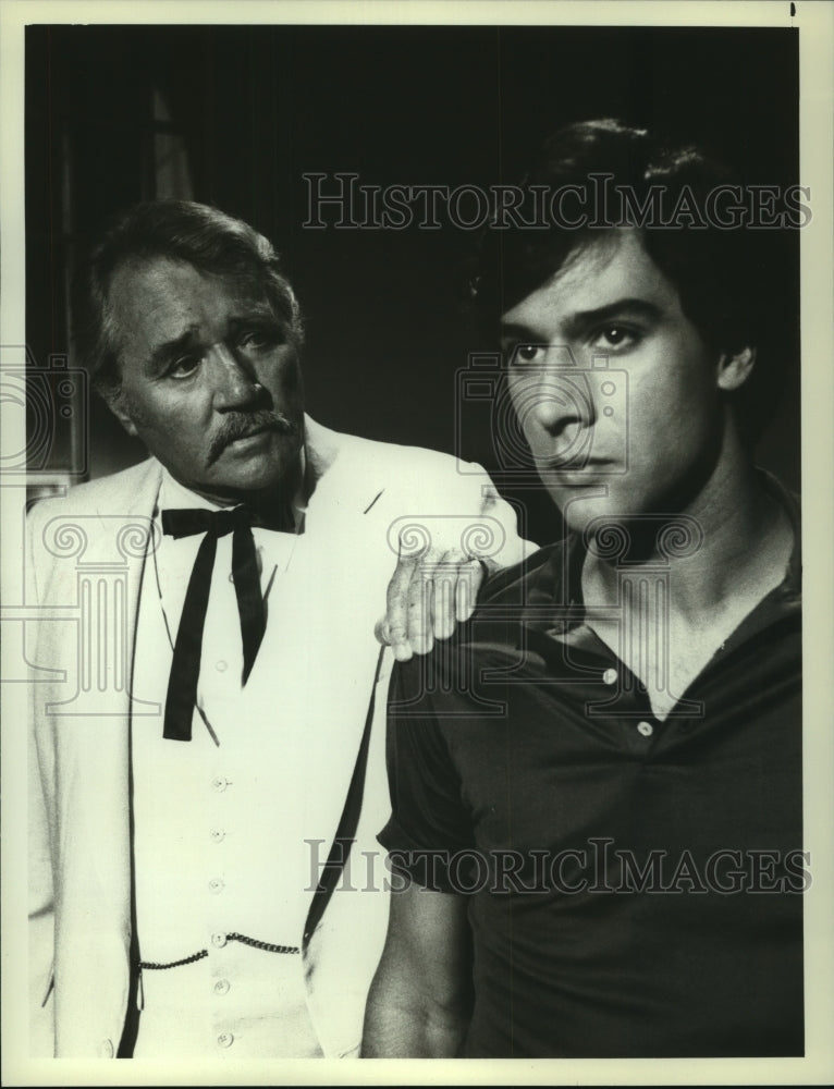 1982 Press Photo Fernando Allende &amp; Howard Duff on NBC-TV&#39;s Flamingo Road&quot; - Historic Images