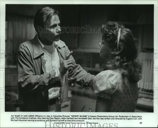 1985 Press Photo Jon Voight and JoBeth Williams star in "Dessert Bloom"-Historic Images