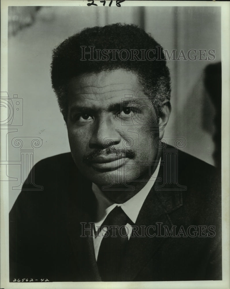 1984 Press Photo Actor Ossie Davis, left, will read Hughes&#39; &quot;I&#39;ve Known Rivers&quot; - Historic Images