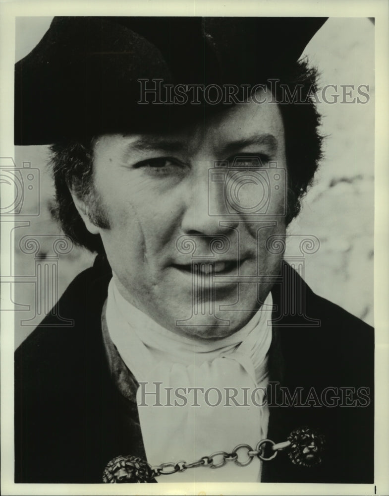 Actor Robin Ellis in scene from Masterpiece Theatre "Poldark" - Historic Images