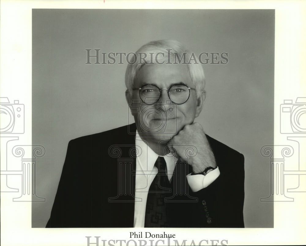 1995 Television Host/Media Personality Phil Donahue - Historic Images