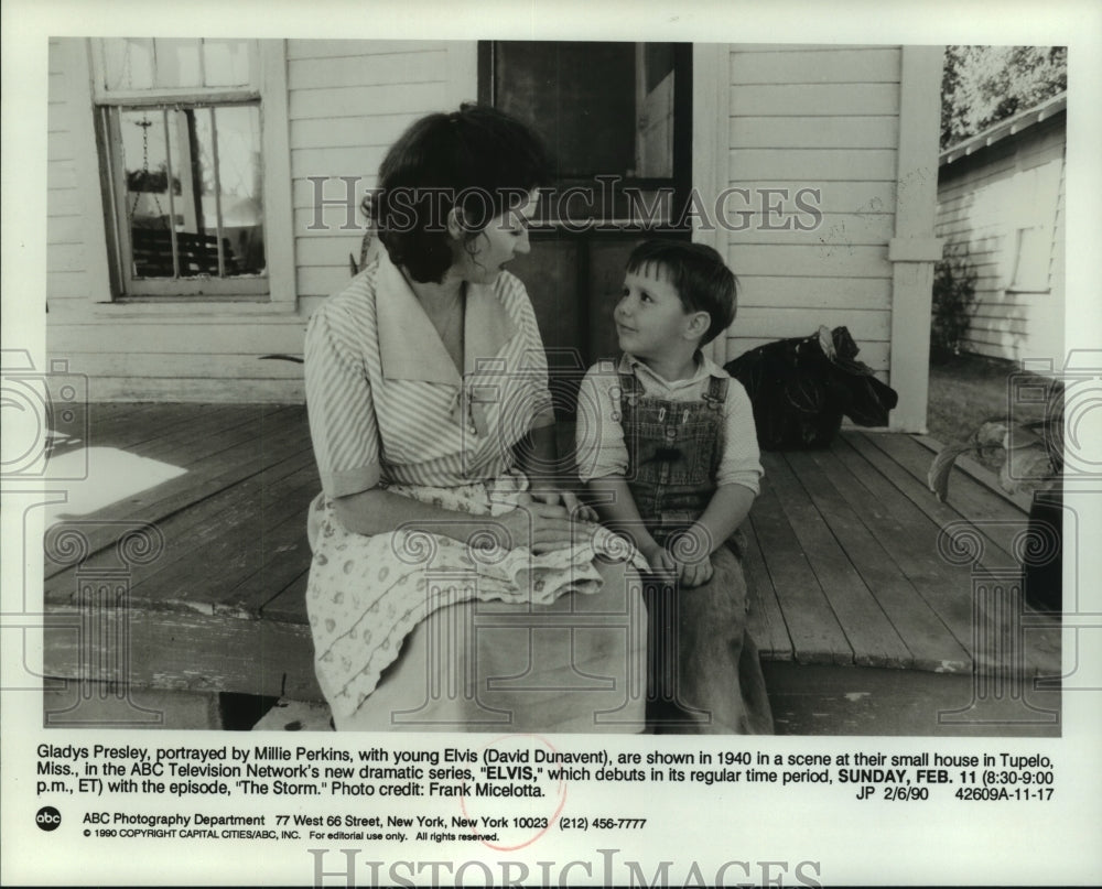 1990 Actors Millie Perkins, David Dunavent in New Series "Elvis" - Historic Images