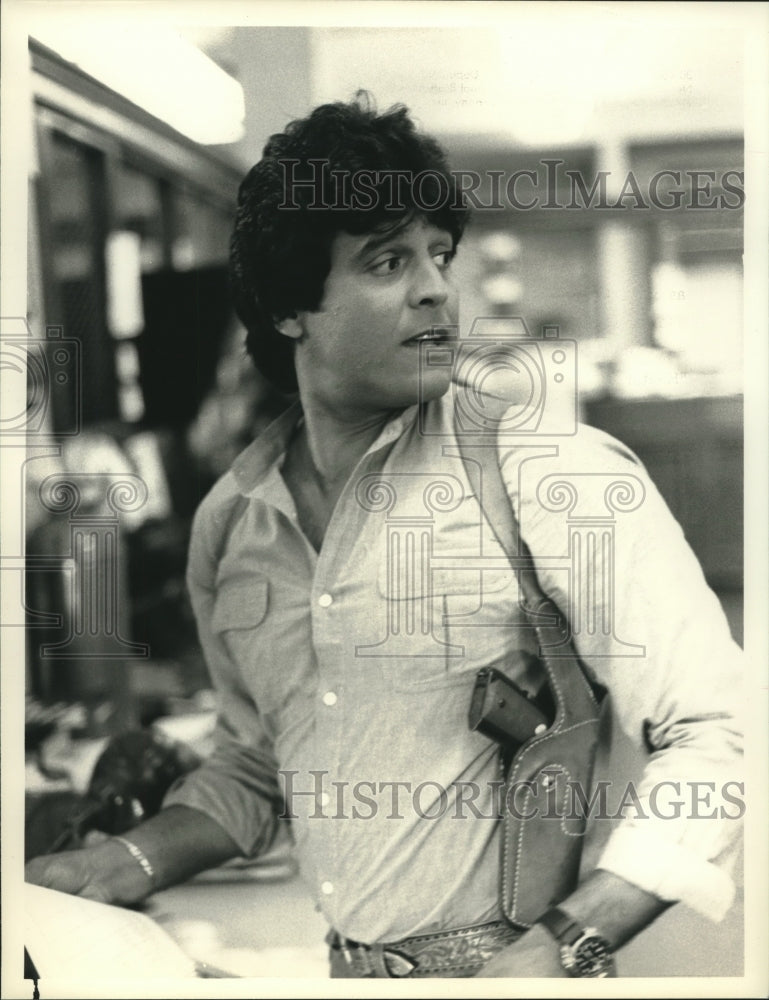 1987 Press Photo Erik Estrada, guest-stars on &quot;Hunter&quot; - nop24641 - Historic Images