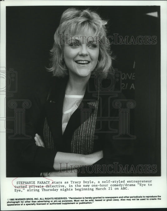1985 Stephanie Faracy stars as Tracy Doyle, "Eye to Eye" - Historic Images