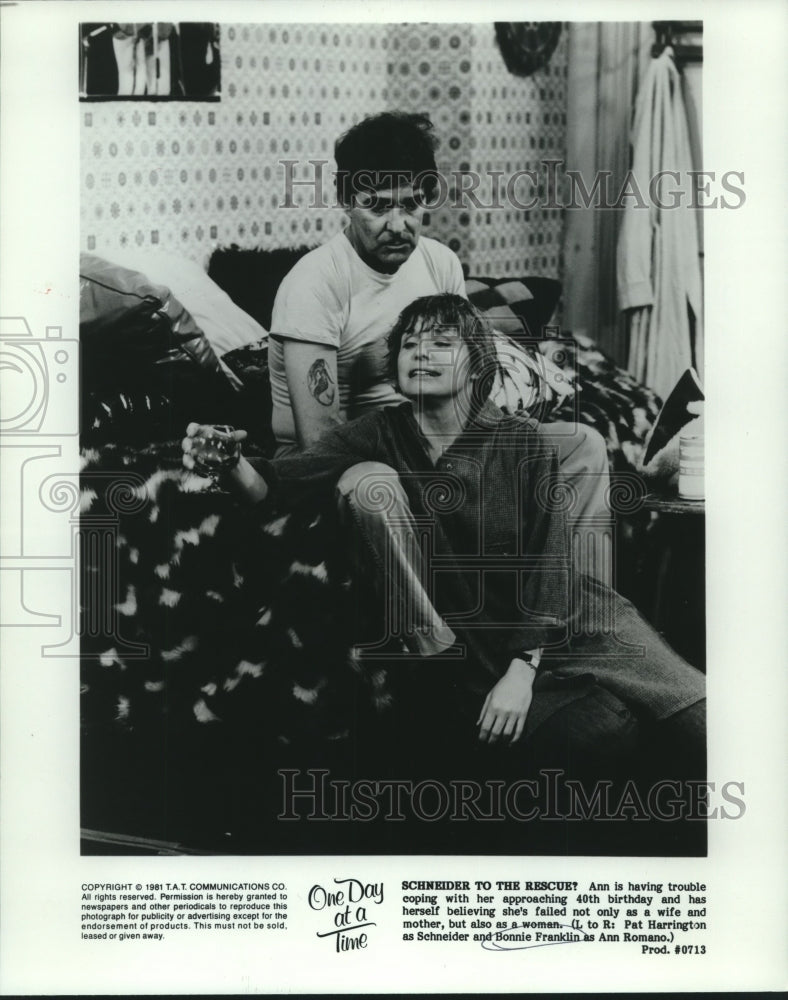 1981 Pat Harrington and Bonnie Franklin &quot;One Day at a Time&quot; - Historic Images