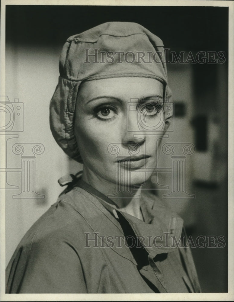 1975 Victoria Fedora, "Medical Canter" - Historic Images