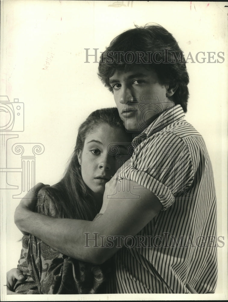 1986 Press Photo Actors Megan Follows, Dermot Mulroney in &quot;Sin of Innocence&quot; - Historic Images