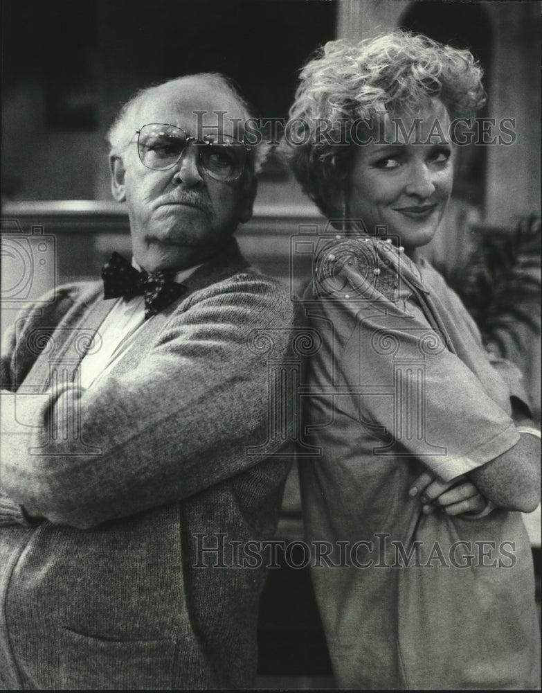 1986 Press Photo Actors Barnard Hughes, Christine Ebersole in &quot;The Cavanaughs&quot; - Historic Images