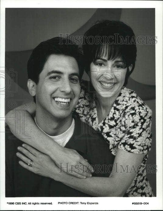 1996 Press Photo Actors Patricia Heaton, Ray Romano of "Everybody Loves Raymond" - Historic Images