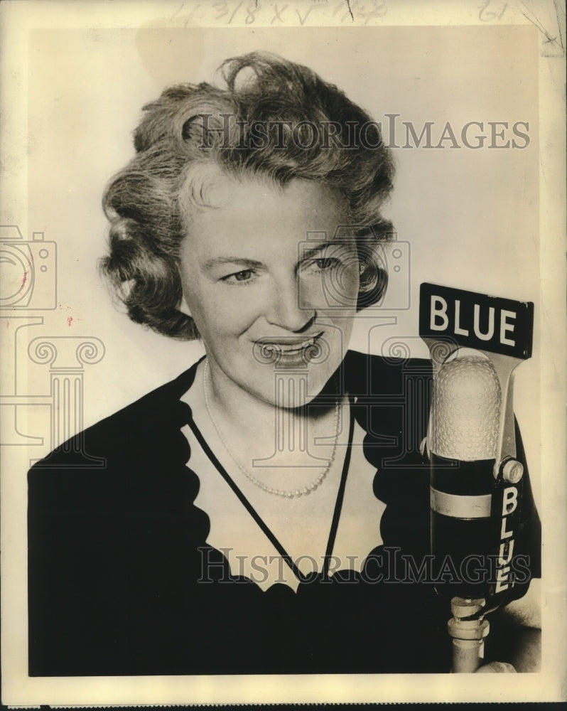 Press Photo Gracie Fields, &quot;Gracie Fields Show&quot; - nop26351 - Historic Images