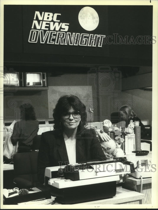 1983 "NBC News Overnight" Anchor Linda Ellerbee - Historic Images