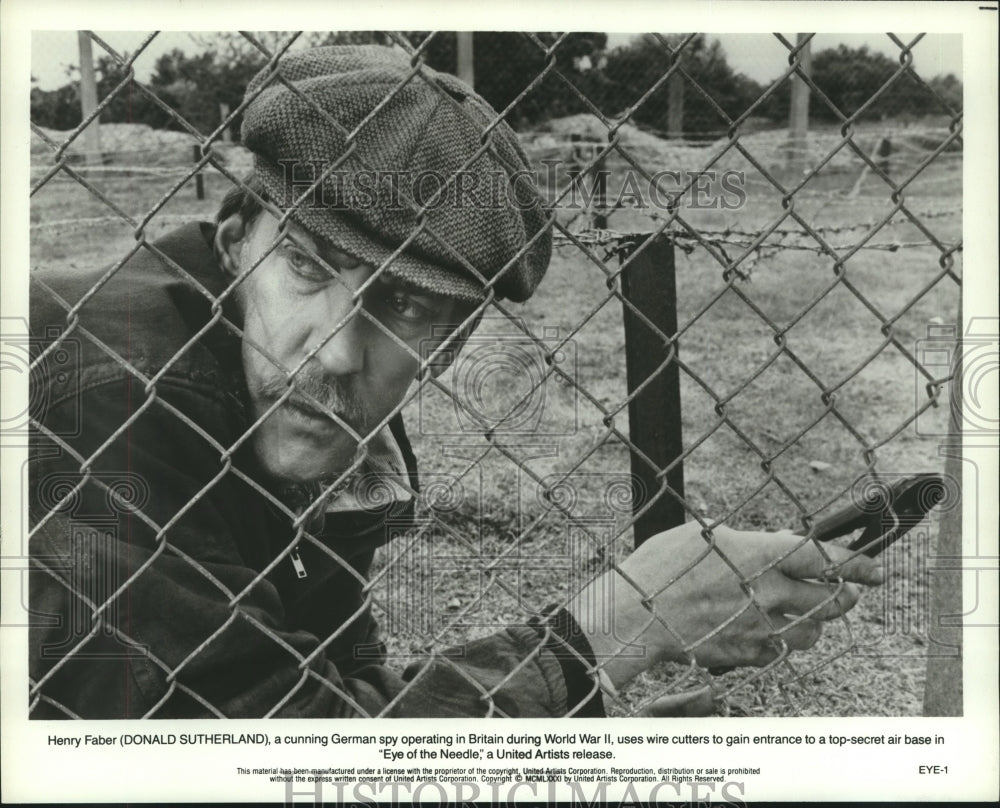 Press Photo Actor Donald Sutherland as Nazi Spy in &quot;Eye of the Needle&quot;-Historic Images