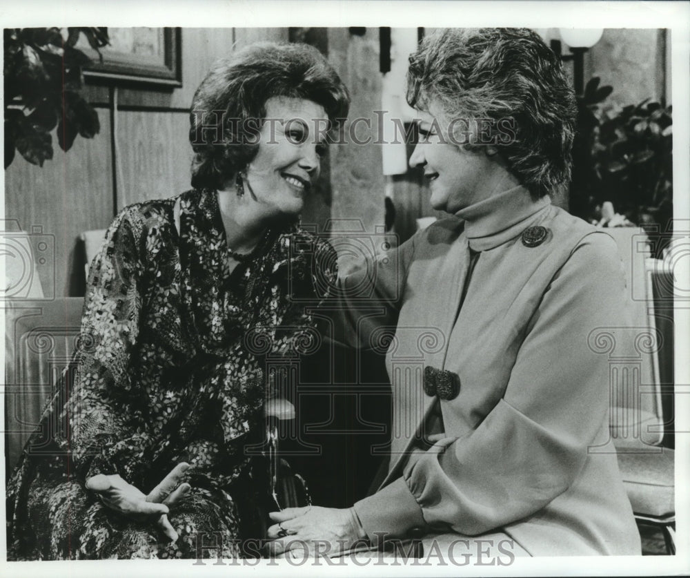 Nanette Fabray talks with Bea Arthur - Historic Images