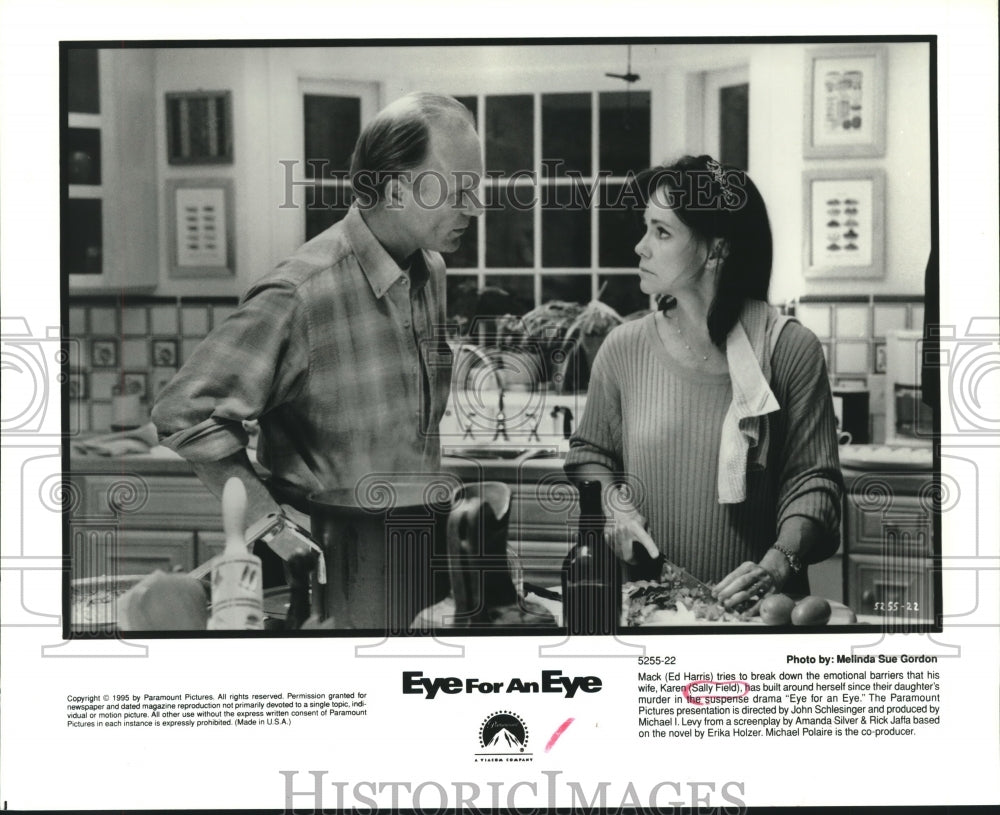 1995 Press Photo Actors Ed Harris, Sally Field in &quot;Eye for an Eye&quot; - nop27125 - Historic Images