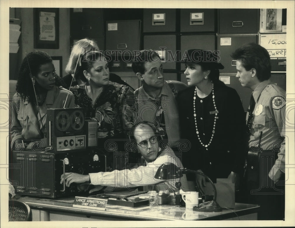 1990 Press Photo Cast Members in Scene from TV Series &quot;City&quot; - nop27133 - Historic Images