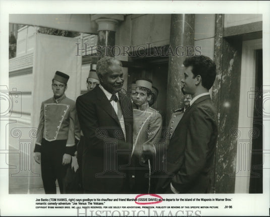 1990 Press Photo Actors Tom Hanks, Ossie Davis in "Joe Versus the Volcano" - Historic Images