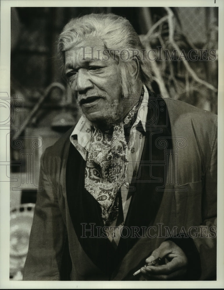 1977 Press Photo Actor Redd Foxx as Fred Sanford on NBC&#39;s &quot;Sanford and Son&quot; - Historic Images