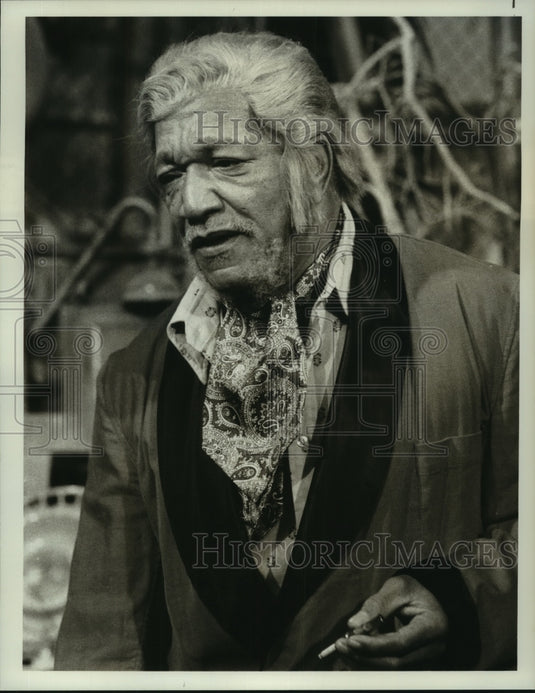 1977 Press Photo Actor Redd Foxx as Fred Sanford on NBC's "Sanford and Son" - Historic Images
